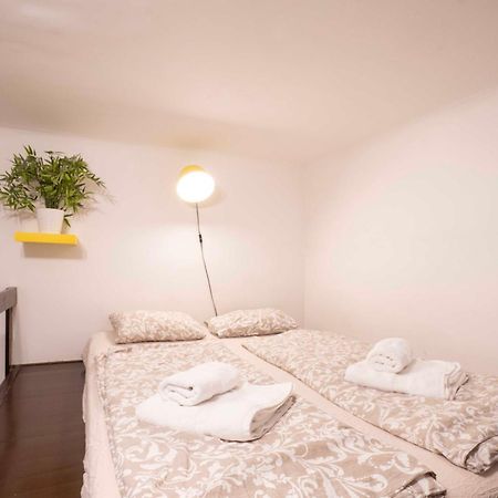 Quiet Cozy Apartment In Party Street E1 Budapest Bagian luar foto