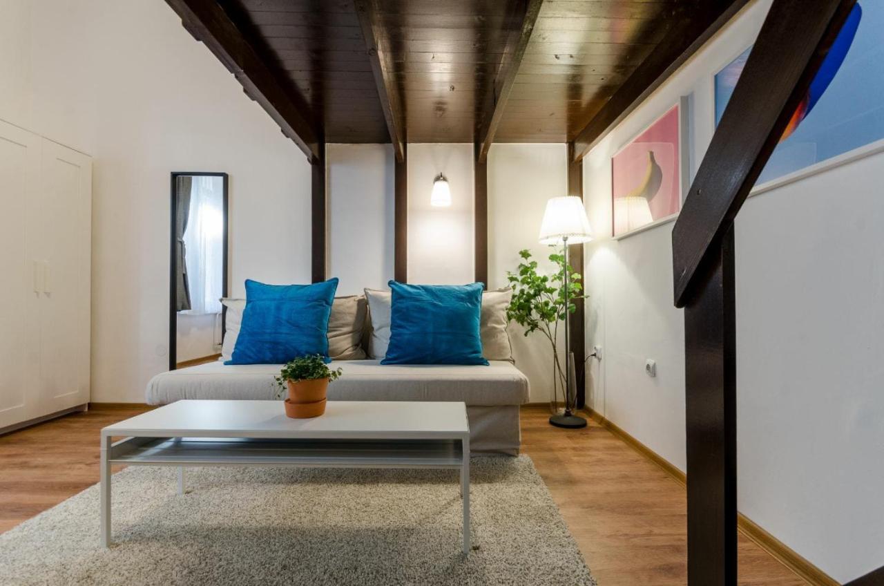 Quiet Cozy Apartment In Party Street E1 Budapest Bagian luar foto
