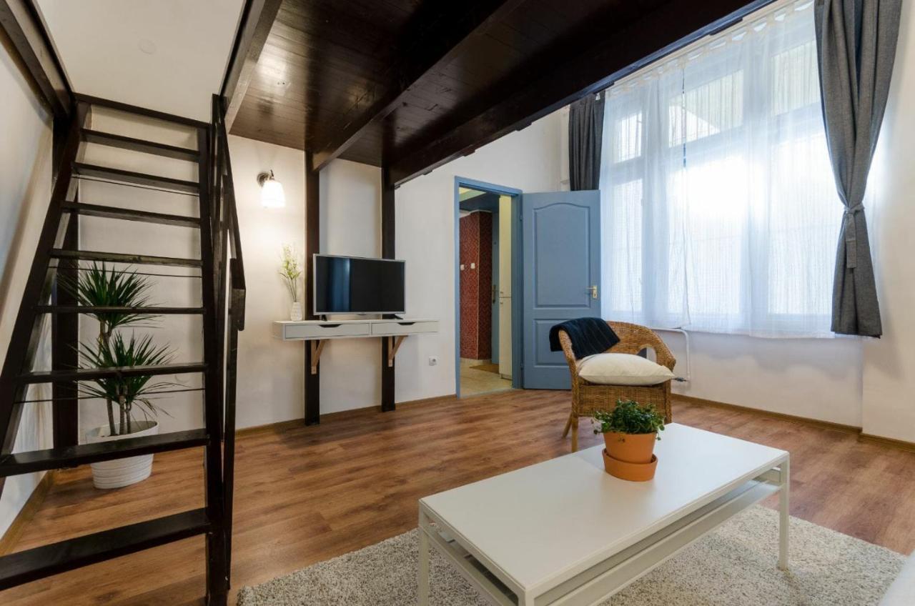 Quiet Cozy Apartment In Party Street E1 Budapest Bagian luar foto