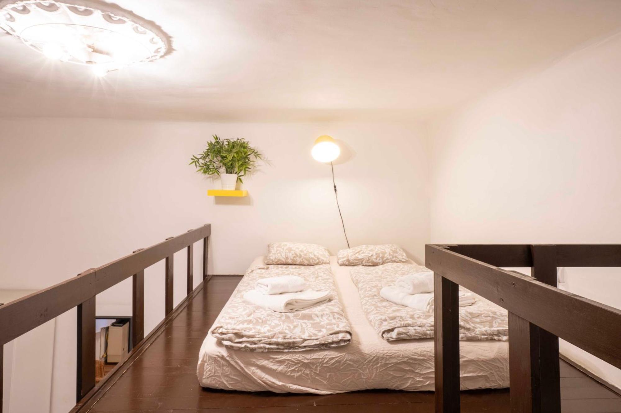 Quiet Cozy Apartment In Party Street E1 Budapest Bagian luar foto