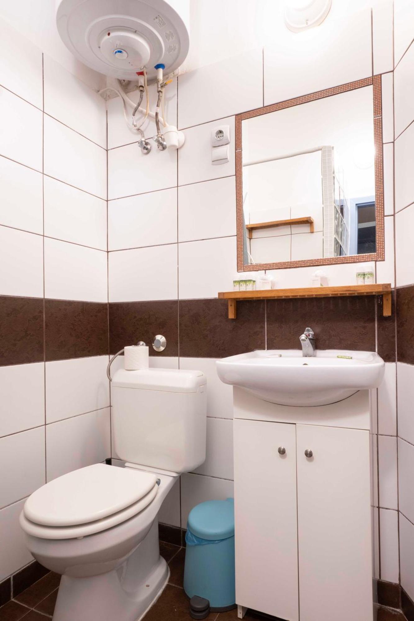 Quiet Cozy Apartment In Party Street E1 Budapest Bagian luar foto