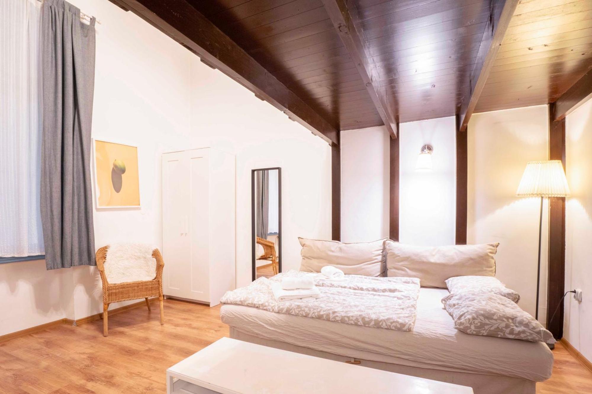 Quiet Cozy Apartment In Party Street E1 Budapest Bagian luar foto